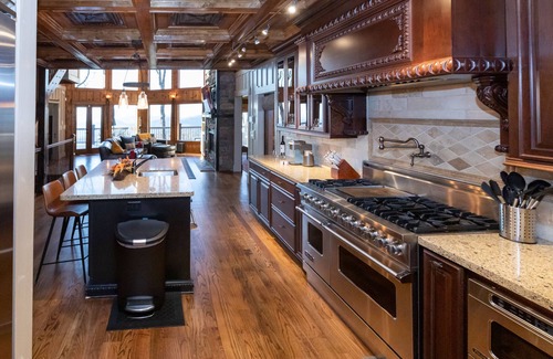 Mineral Bluff House | My Dream Lodge: A Symphony of Luxury & Outstanding Vistas! n