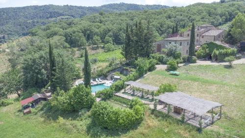 Panzano in Chianti Villa | My Exclusive Italy - Villa Chianti with exclusive pool and typical barn