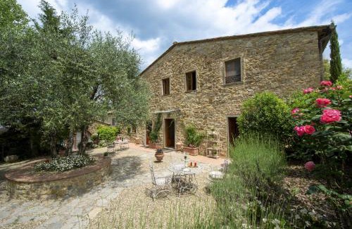 Panzano in Chianti Villa | My Exclusive Italy - Villa Chianti with exclusive pool and typical barn