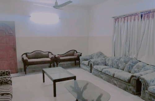 Karachi House | My Guest blessing of God for me[near to gulshan e iqbal disco bakery]