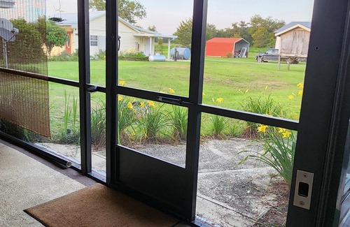 Cottondale House | My Happy Place 1 rm/master bath