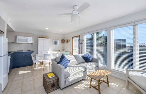 Napeague Cottage | My Humble Abode 2BR Beachside Home | TennisPoolPKG