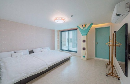 Samgon-mal House | My Kids Pool Villa