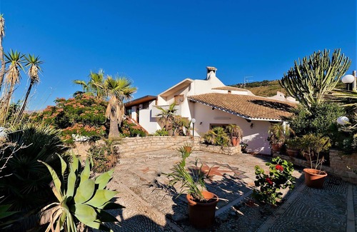 Valderice Villa | My Rental Homes - Villa Lo Capo 1 km from the town center with private pool