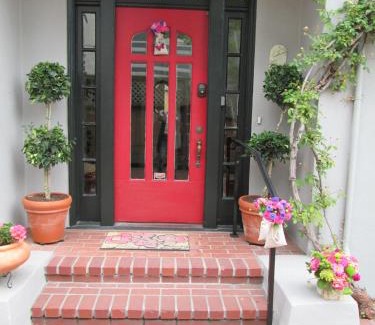 Lake Street Bed & Breakfast | My Rosegarden Guest Rooms