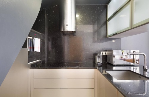 la Vila de Gracia Apartment | My Space Barcelona Apart. in a building with a shared swimming pool in Gracia