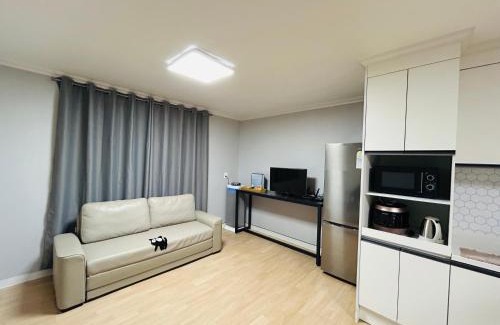 Icheon-dong Villa | Myeongdeok St JM house