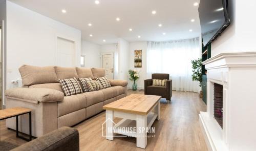 Las Mestas House | MyHouseSpain - Hermosa casa con jardín en Gijón