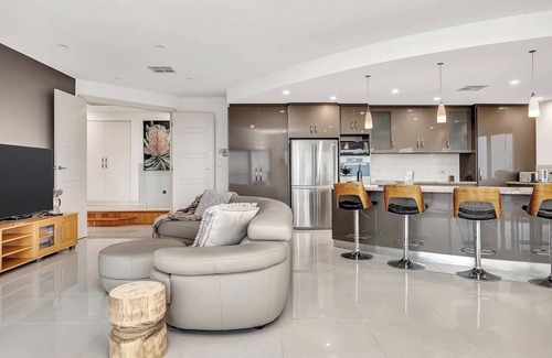 Myponga Beach Apartment | Myponga Beach Luxe Stunning Seaside Sunsets
