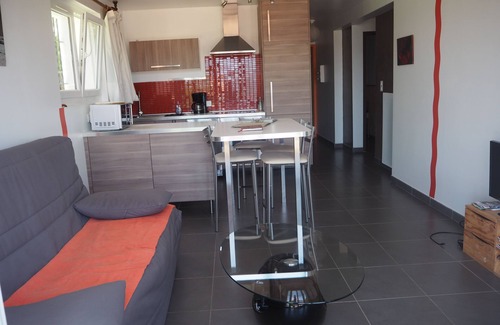 Foce Apartment | MYRTE sea and mountain view, garden level