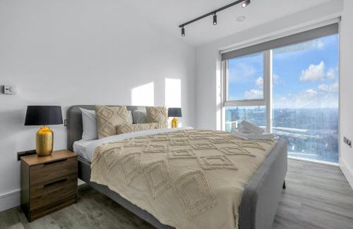 East Acton Apartment | MySquare Modern Two Bedroom Flat in North Acton close to Ealing