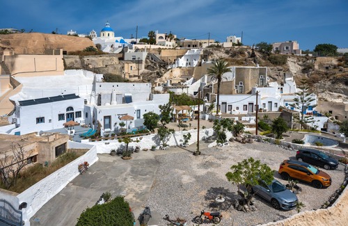 Messaria Villa | Mystagoge Retreat with subterranean pool/jacuzzi