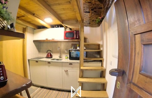 Lousa House | MyStay - Casa do Talasnal by Refúgio ao Luar
