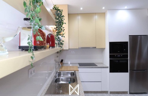 Peso da Regua Apartment | MyStay - Oliveira Douro House | Three-Bedroom Apartment