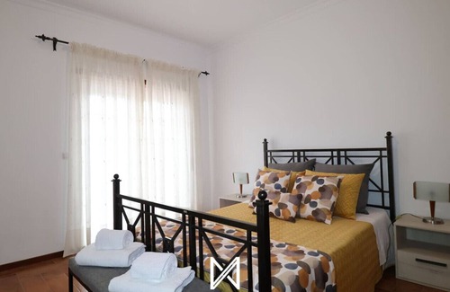 Peso da Regua Apartment | MyStay - Oliveira Douro House | Three-Bedroom Apartment