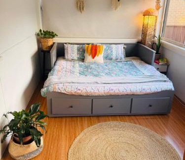 Wentworthville House | Mystic Gardens with private entrance and bathroom