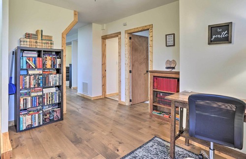 Fishs Eddy House | ‘Mystik Hilltop’ Home: 2 Mi to Crystal Lake!