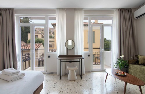 Plaka House | Mythodea Athens Suites