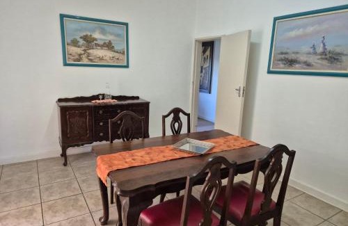 Kai !Garib House | 'n Ou Huis in Keimoes