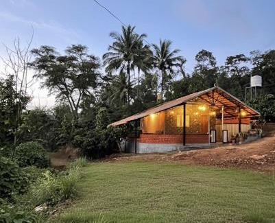 Virarajendrapet Villa | Naad Alaya Estate Stay