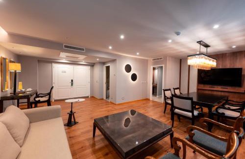 La Rioja Hotel | Naindo Park Hotel