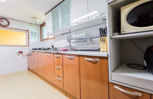 Naju House | Naju Mejuggookpineun Naju Pension