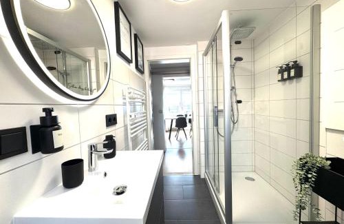Bamberg Apartment | NAMASTÉ Homes - Ferienwohnung mit Balkon - Garage