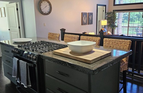 Cooperstown House | Name: Hill Side Country Setting. Heated Pool. 4 minutes to Dreams Park.