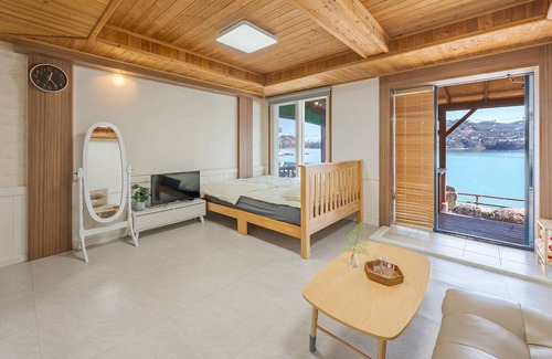 Tanghang-ri House | Namhae Bada Yanolja Pension