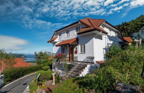 Mulgol House | Namhae Frankfurt Pension