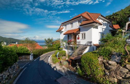 Mulgol House | Namhae Frankfurt Pension