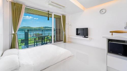 Namhae House | Namhae Spring, Summer, Fall, Winter Pet-