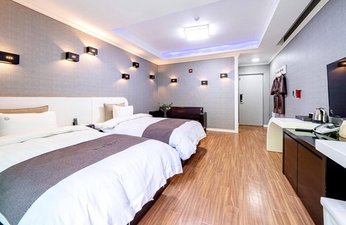 Namwon House | Namwon Hanjeungwonstay Pension