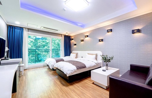 Namwon House | Namwon Hanjeungwonstay Pension