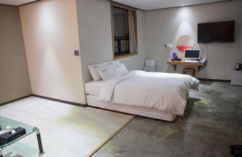Namwon House | Namwon Sanriji Hotel Pension