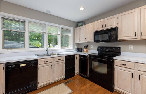 Nellysford House | Nancy's Edelweiss with Wintergreen Advantage