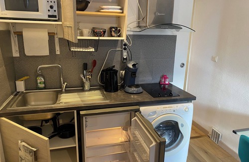 Malzeville Apartment | Nancy, Superb air-conditioned studio 3 minutes from Place Stanislas, WIFI, fitted kitchen