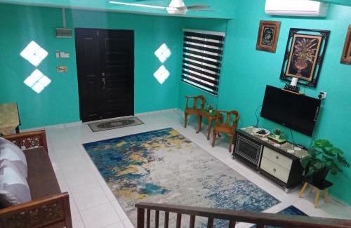 Kluang House | NANIE DAMAI INN