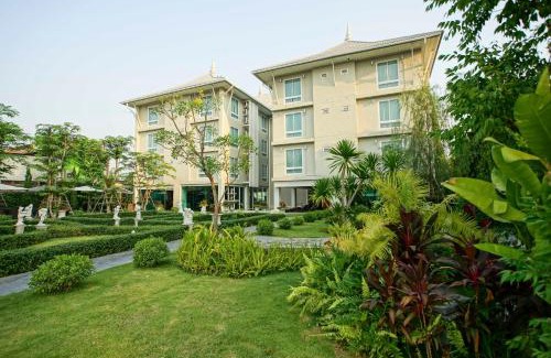 Chang Khlan Hotel | Nantra Chiangmai Riverfront Hotel