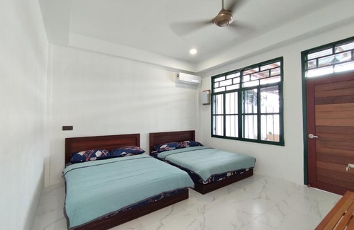 Sibu House | Nanyang Homestay 3 rooms 10 pax- Ground Floor