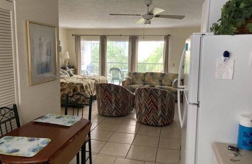 Vanderbilt Beach Apartment | Naples Bay View condo - Block from Gulf Beach