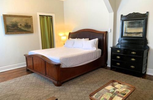 Naples Hotel | Naples Hotel