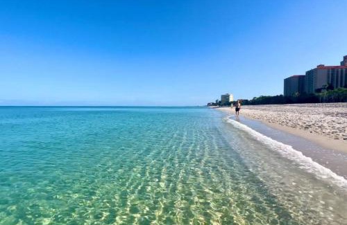 Central Naples House | Naples Oasis, Perfect Getaway