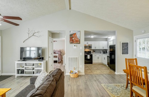 Nashville House | NashVegas Getaway! Lit Tiered Deck, Open Concept, Across from the Lake