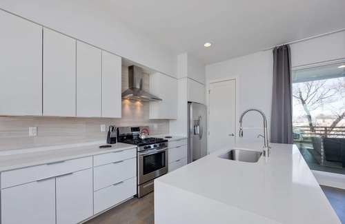 Nashville Cottage | Nashville Notes - Sleeps 8 - Mins to Broadway!