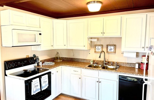 Gallatin House | Nashville -Old Hickory Lake - Cabin