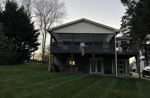Gallatin House | Nashville -Old Hickory Lake - Cabin