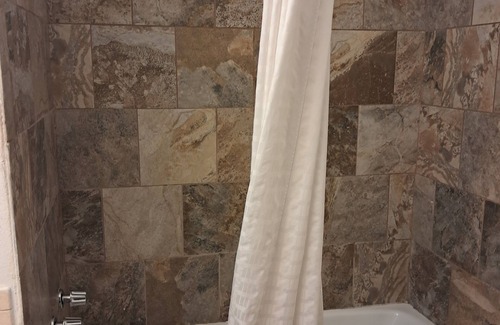 Casper Hotel | National 9 Casper - Showboat