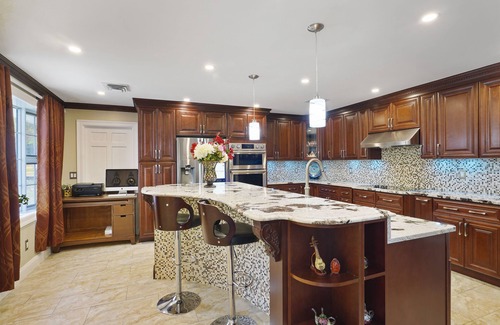 Oxon Hill House | National Harbor Guesthouse