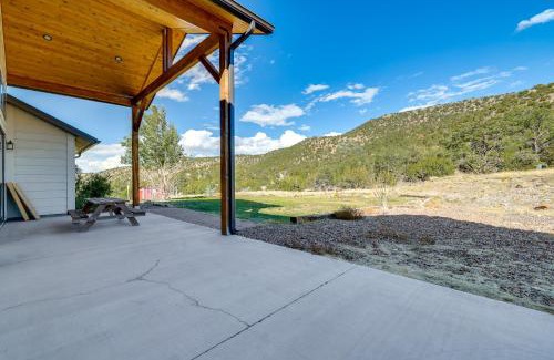 Springerville House | Natl Forest Access and Mtn Views Family Eagar Home